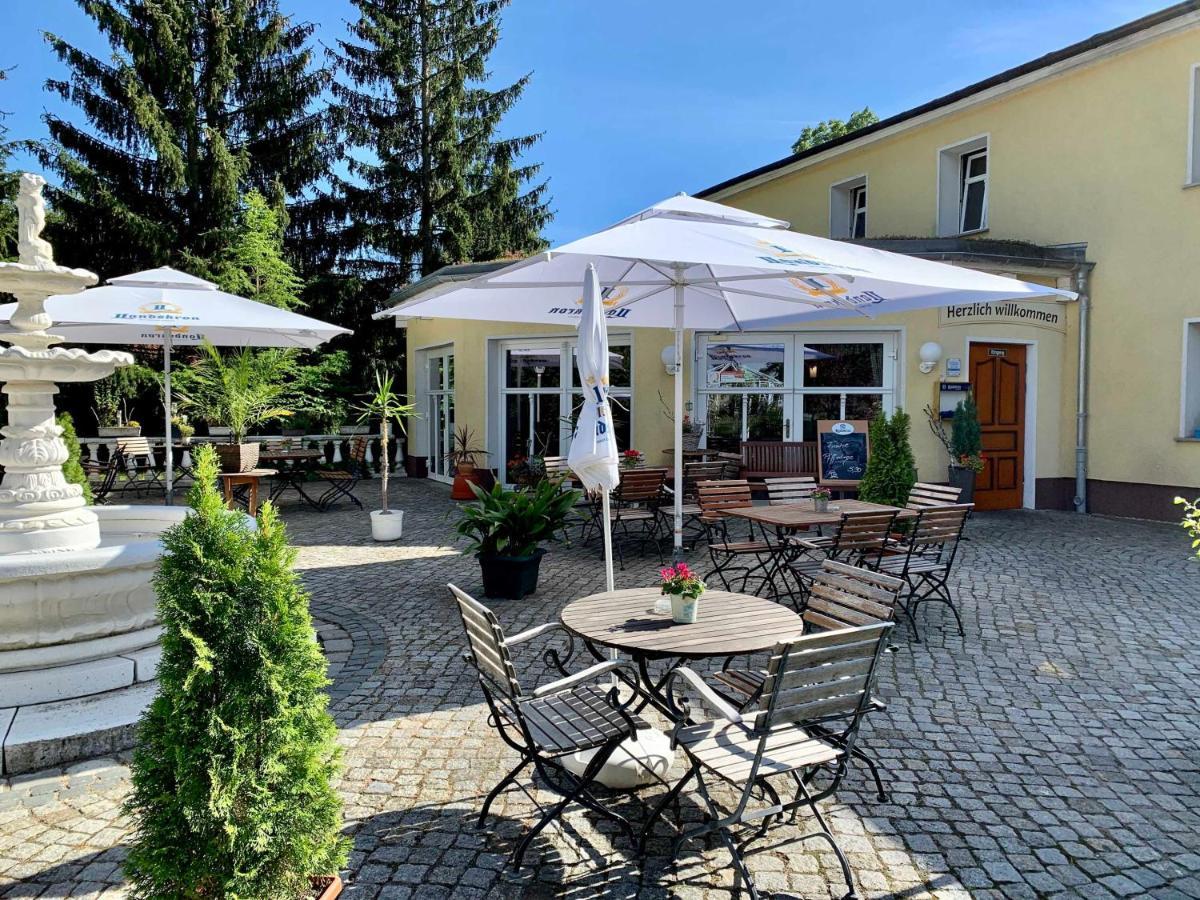Pension Am Waldguertel Форст Екстер'єр фото