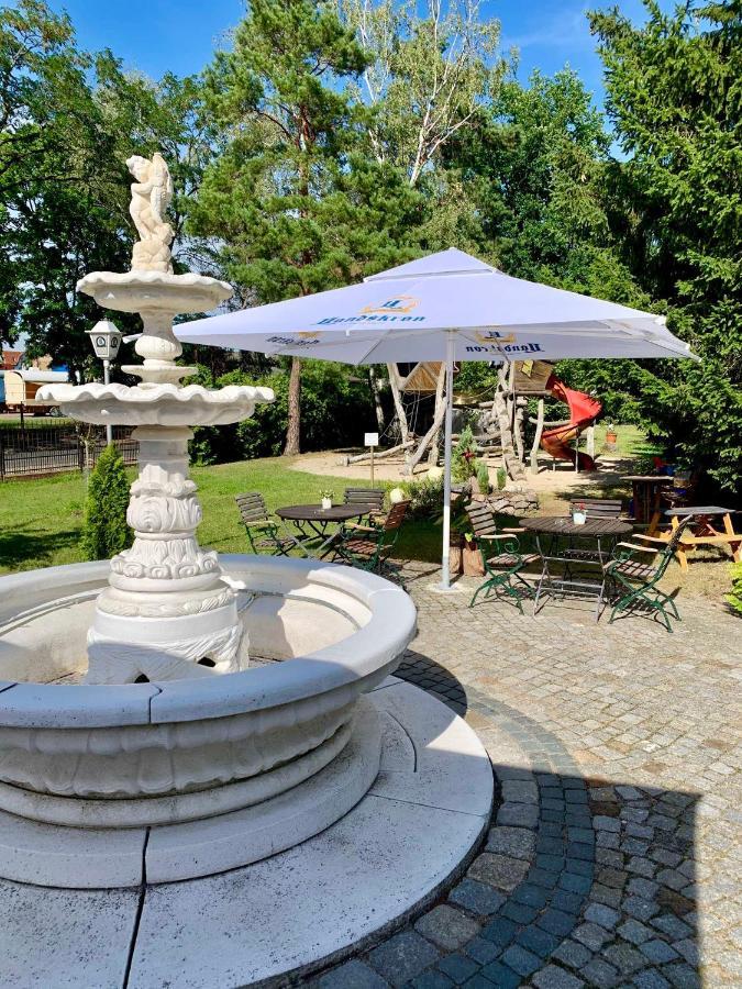 Pension Am Waldguertel Форст Екстер'єр фото
