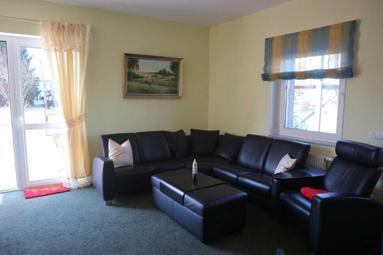 Pension Am Waldguertel Форст Номер фото